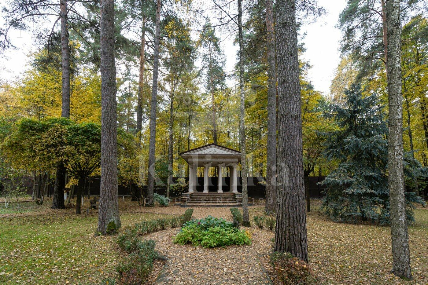 2-этажный коттедж 1 400 м² с отделкой