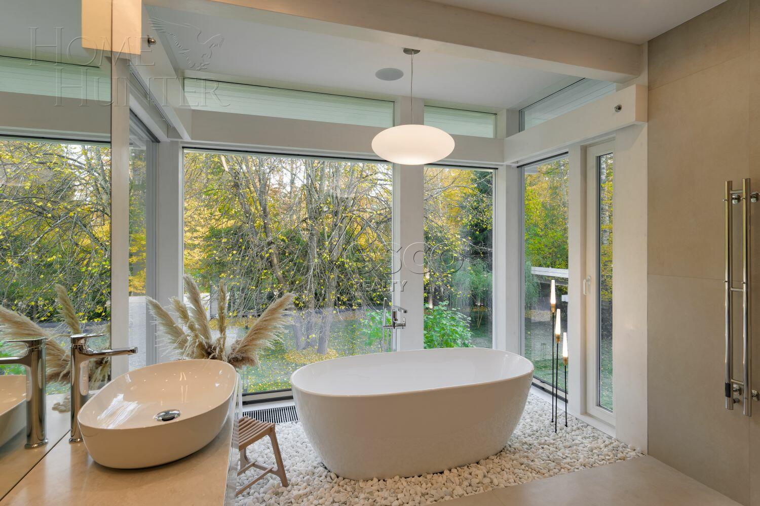 2-этажный коттедж 315 м² с отделкой