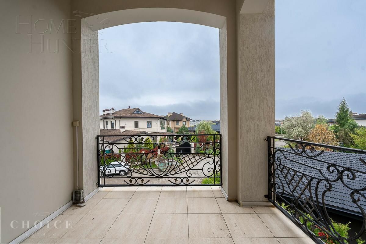 2-этажный коттедж 450 м² с отделкой