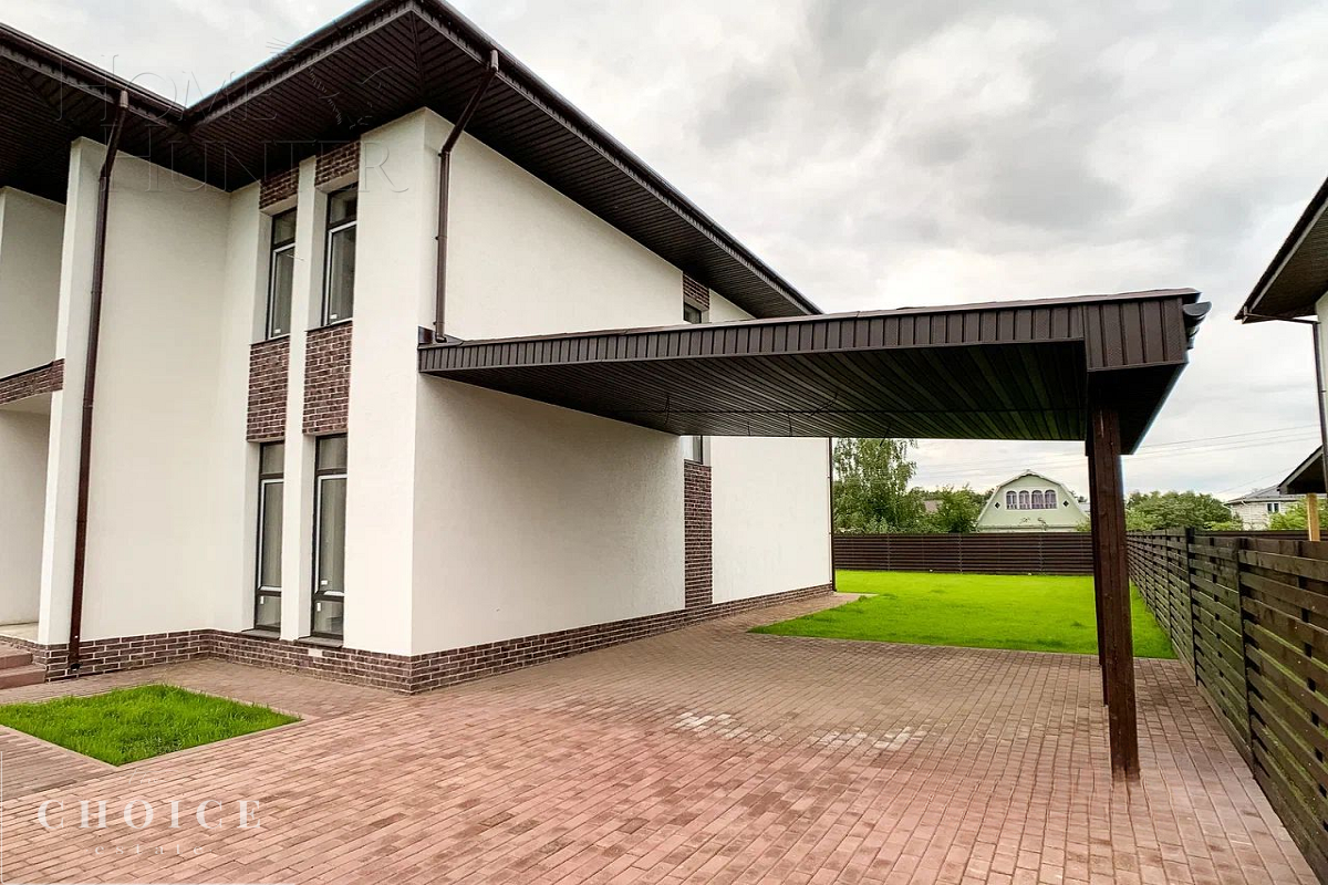 2-этажный коттедж 240 м² с отделкой