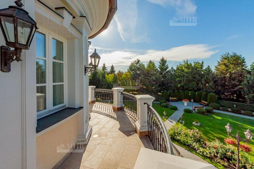 2-этажный коттедж 2 000 м² с отделкой