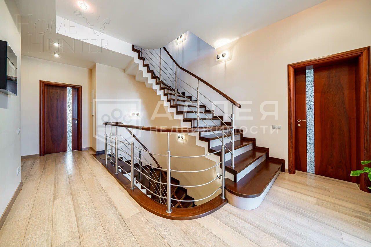 2-этажный коттедж 617.5 м² с отделкой