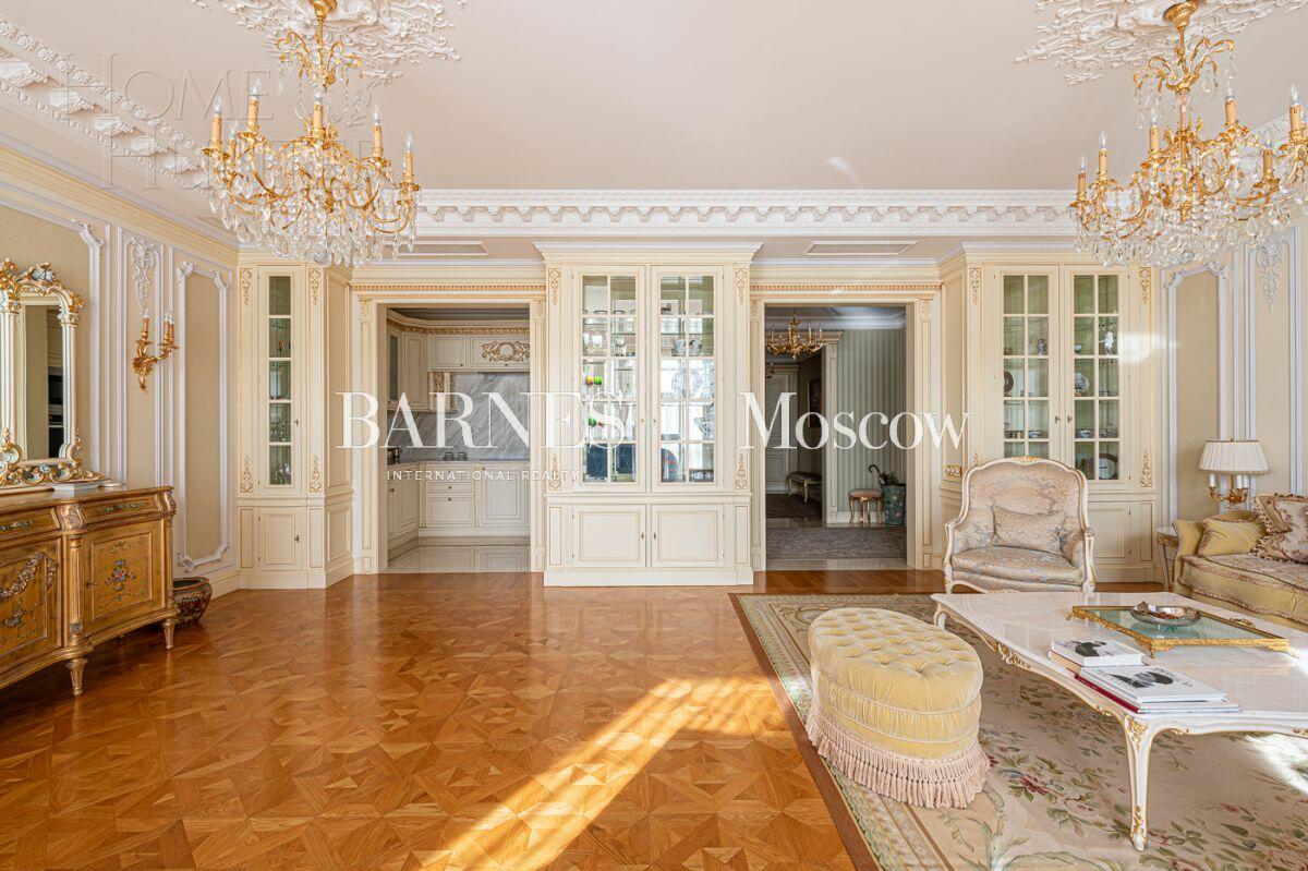 4-КОМН. КВАРТИРА С ОТДЕЛКОЙ 190 М² НА 3 ЭТАЖЕ