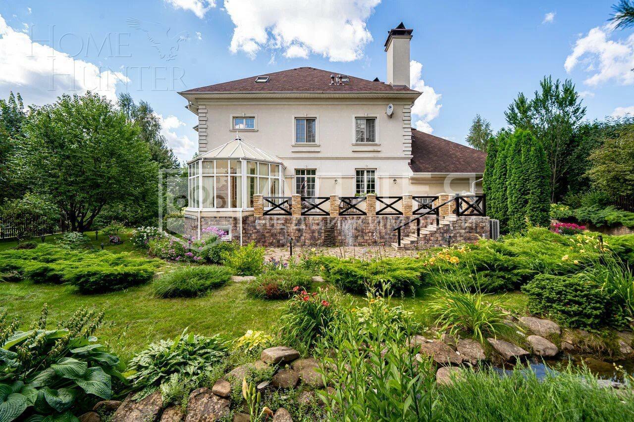 2-этажный коттедж 617.5 м² с отделкой