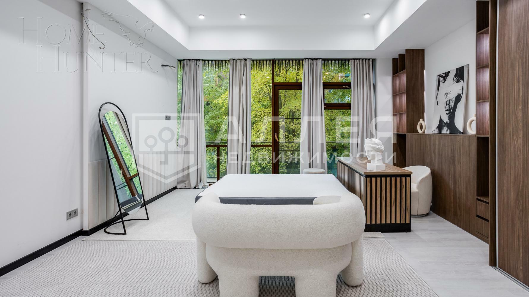 3-этажный таунхаус 240 м² с отделкой