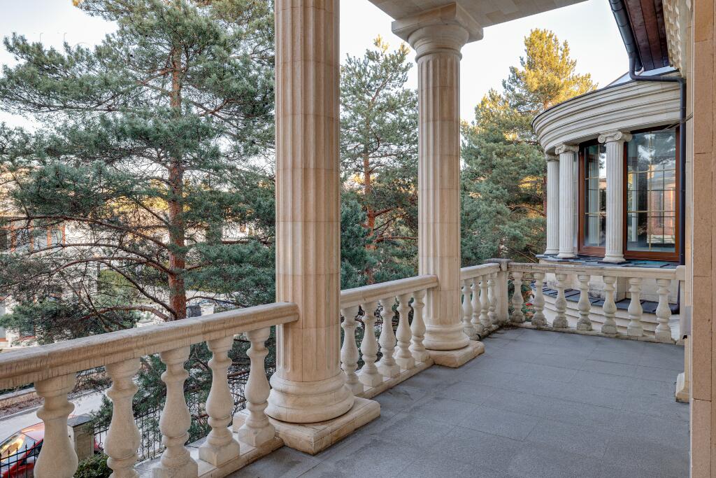 2-этажный коттедж 1 200 м² с отделкой