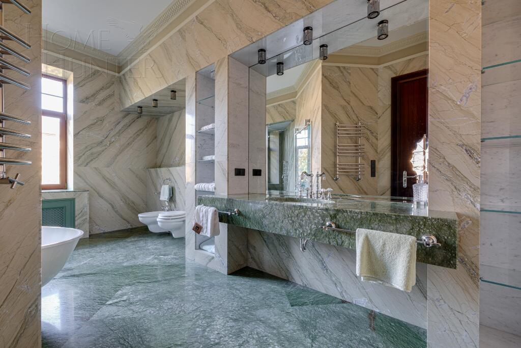 2-этажный коттедж 1 200 м² с отделкой