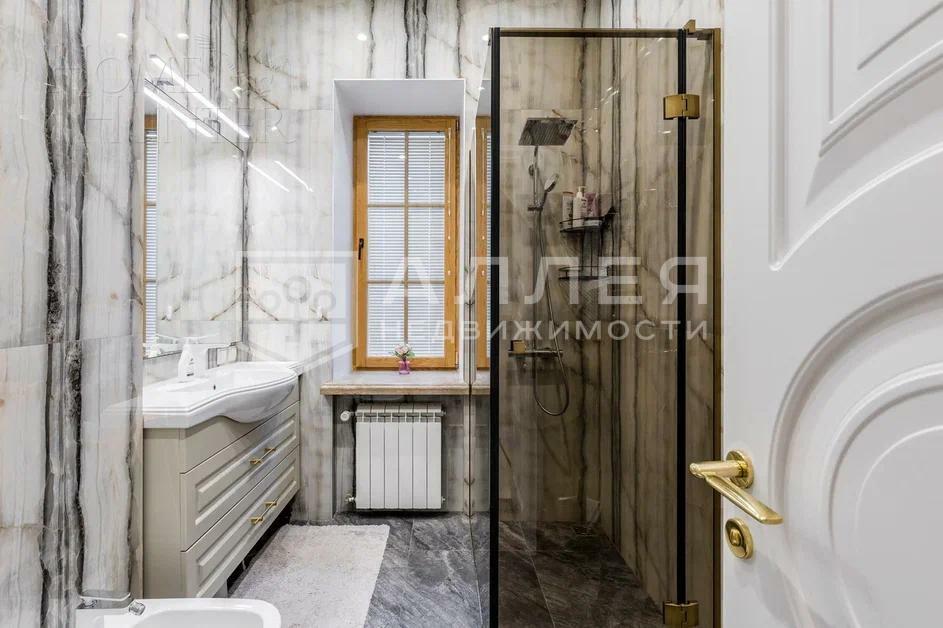 3-этажный коттедж 615 м² с отделкой