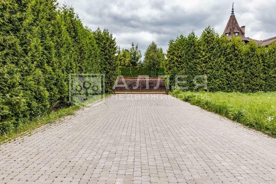 3-этажный коттедж 615 м² с отделкой