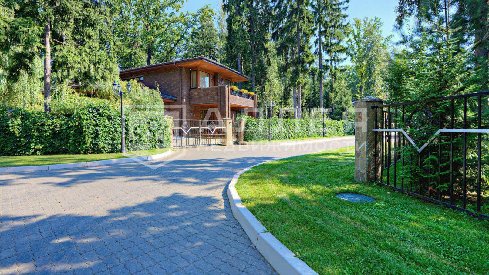 2-этажный коттедж 450 м² с отделкой