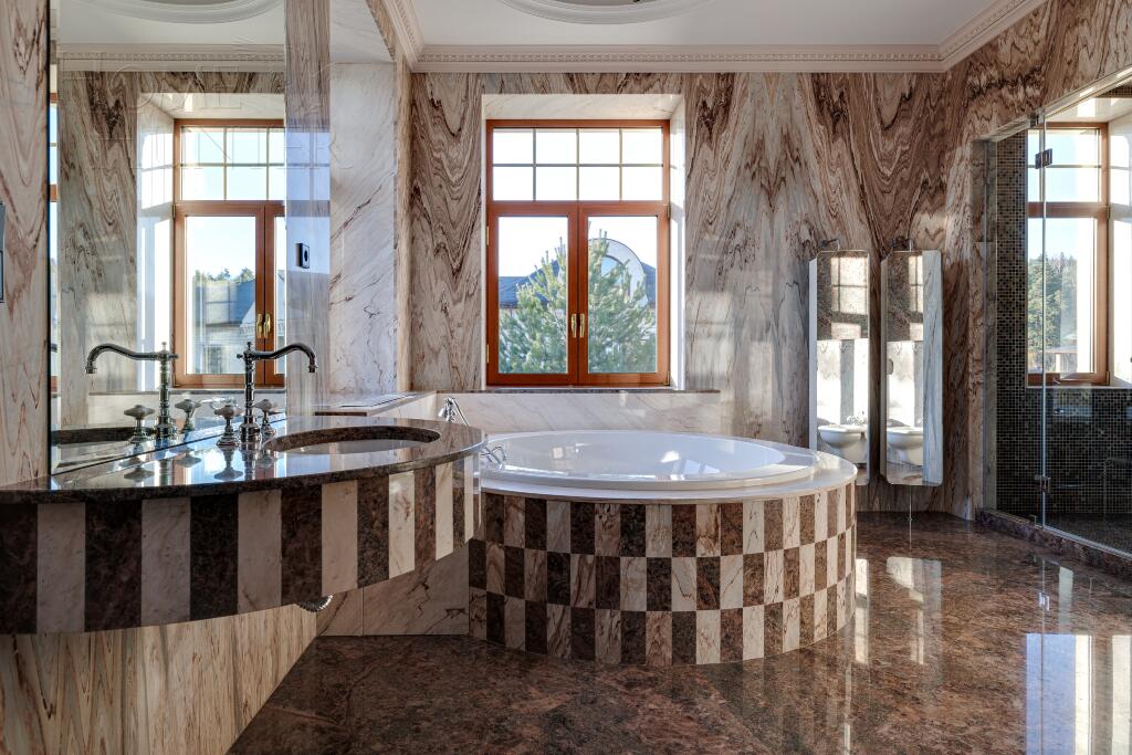 2-этажный коттедж 1 200 м² с отделкой