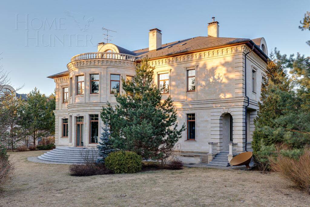 2-этажный коттедж 1 200 м² с отделкой