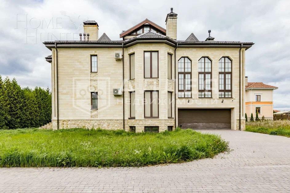 3-этажный коттедж 615 м² с отделкой