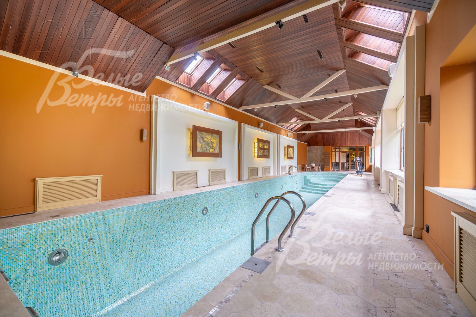 2-этажный коттедж 835 м² с отделкой