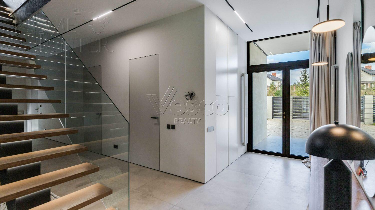 2-этажный коттедж 348 м² с отделкой