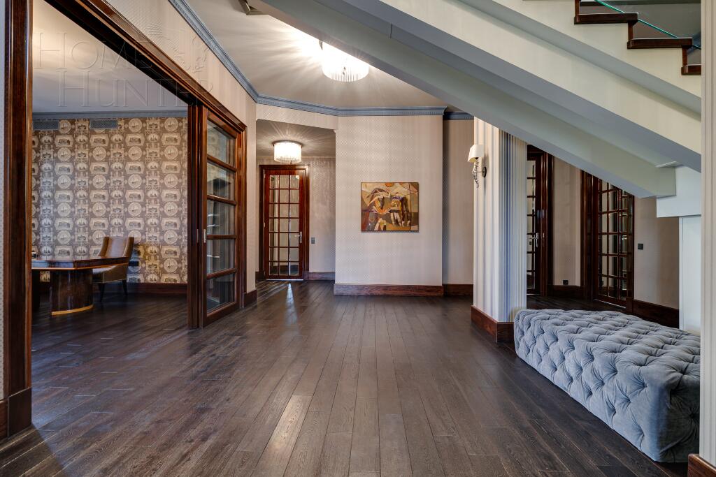 2-этажный коттедж 1 200 м² с отделкой