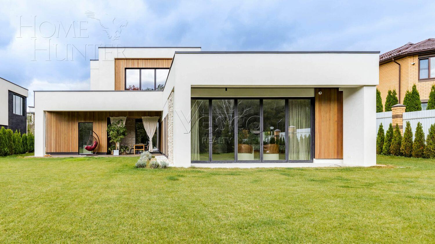 2-этажный коттедж 348 м² с отделкой