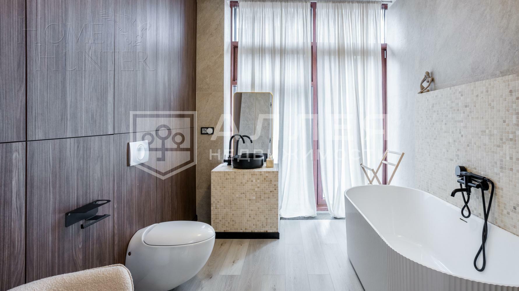 3-этажный таунхаус 240 м² с отделкой