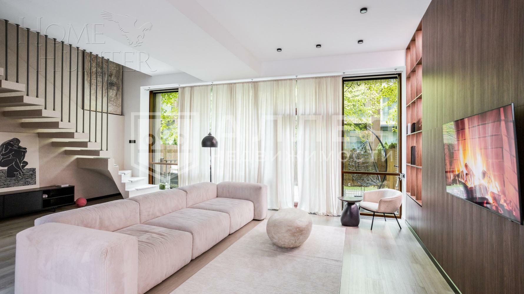 3-этажный таунхаус 240 м² с отделкой