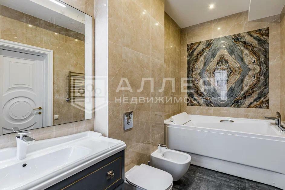 3-этажный коттедж 615 м² с отделкой
