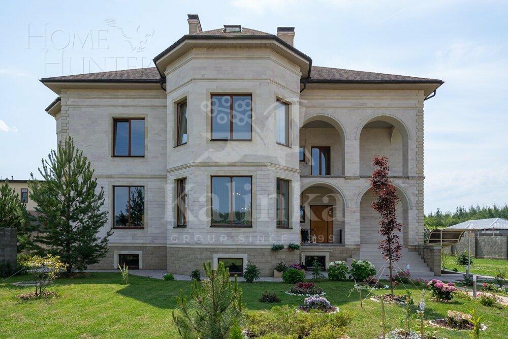 2-этажный коттедж 750 м² с отделкой