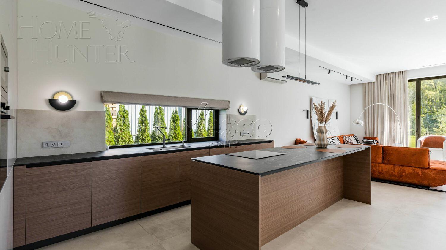 2-этажный коттедж 348 м² с отделкой