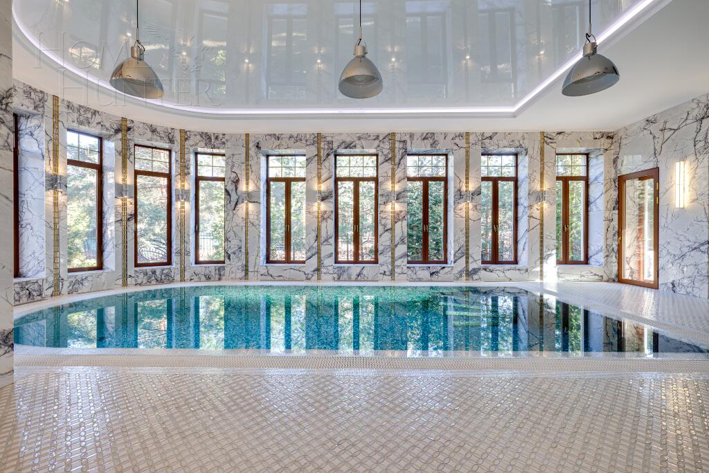 2-этажный коттедж 1 200 м² с отделкой