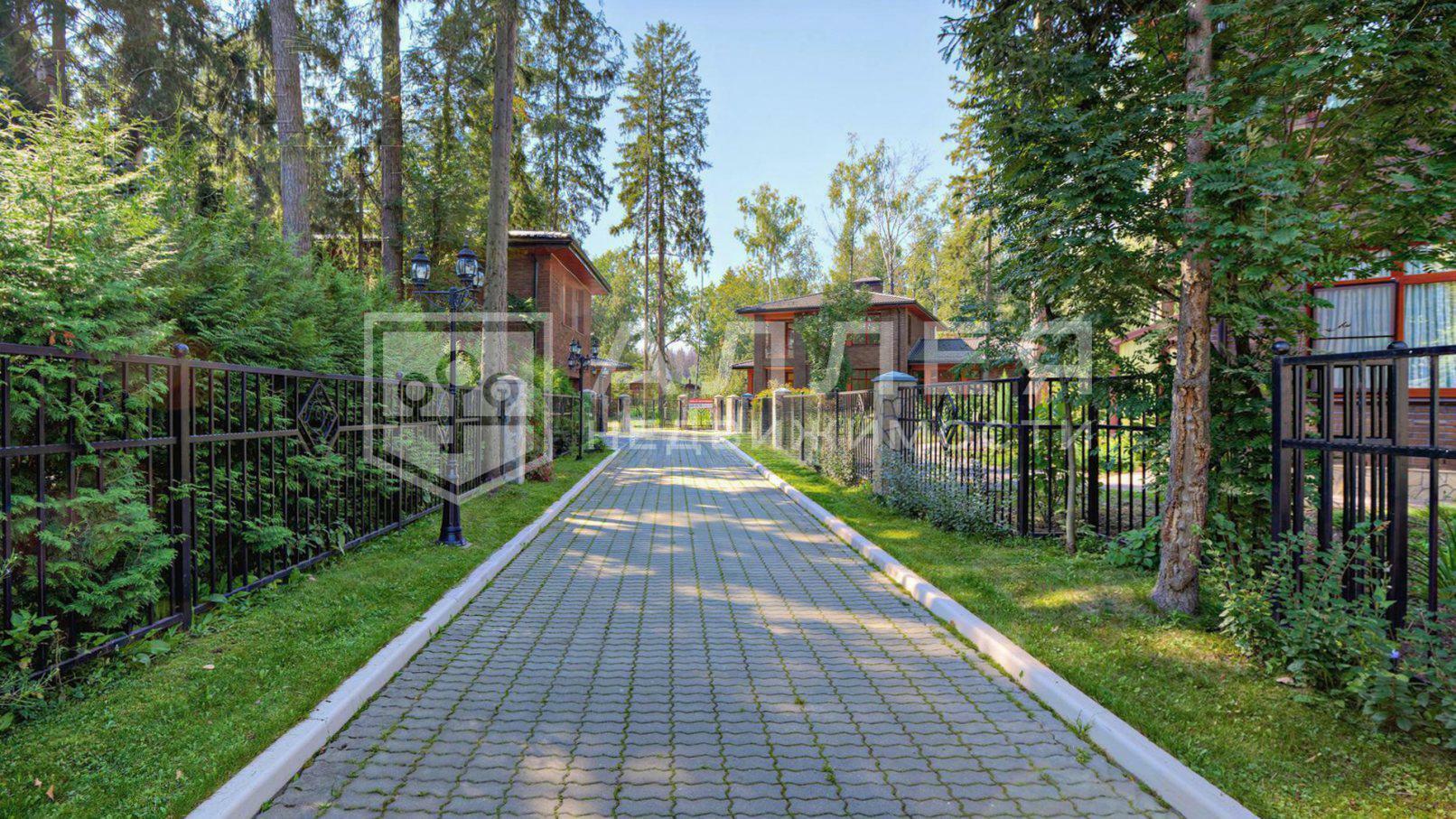 2-этажный коттедж 450 м² с отделкой