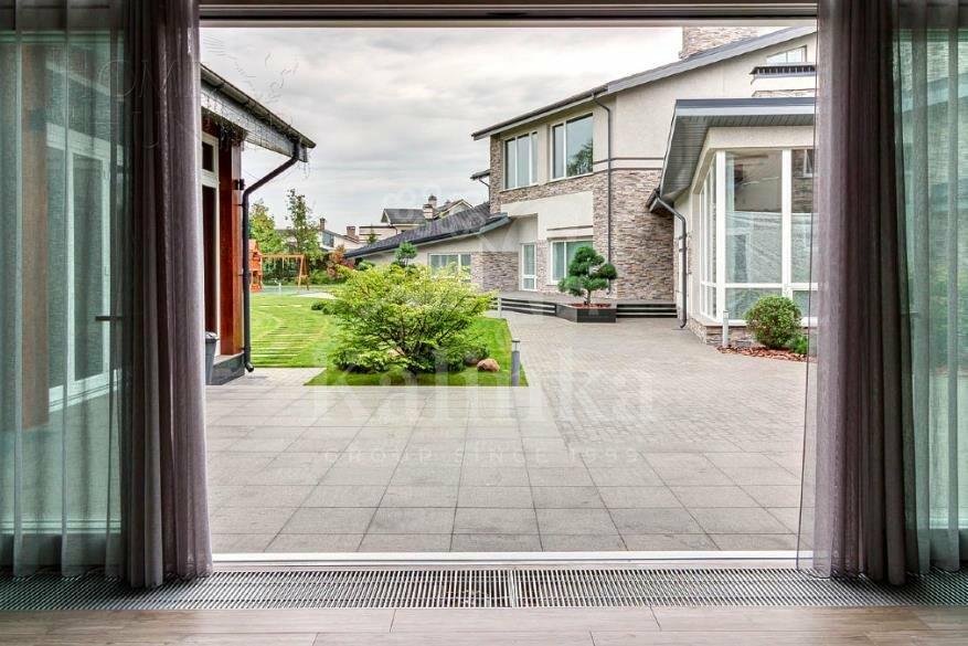 2-этажный коттедж 1 700 м² без отделки