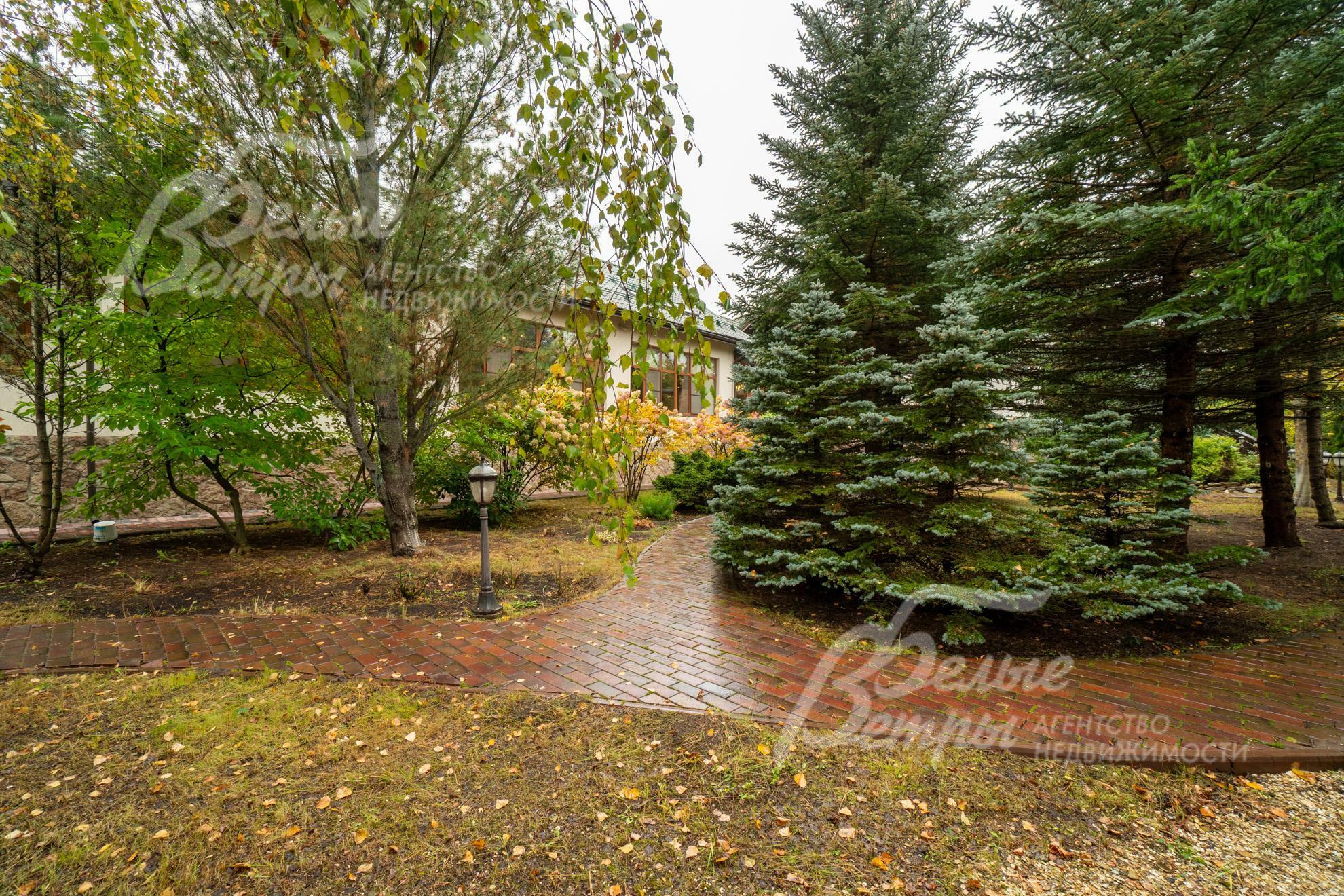 2-этажный коттедж 835 м² с отделкой