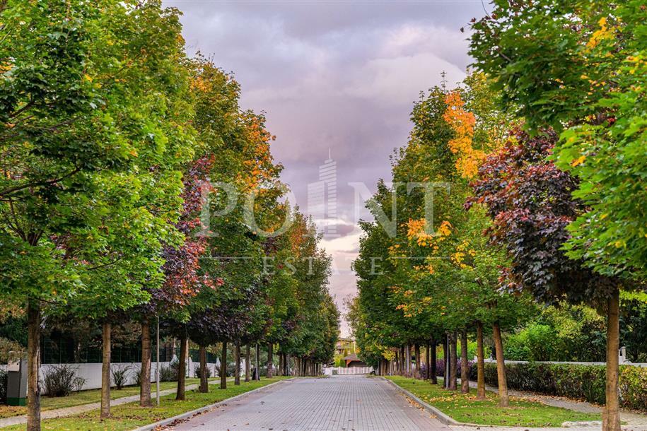 Участок 20.26 сот. в охраняемом поселке