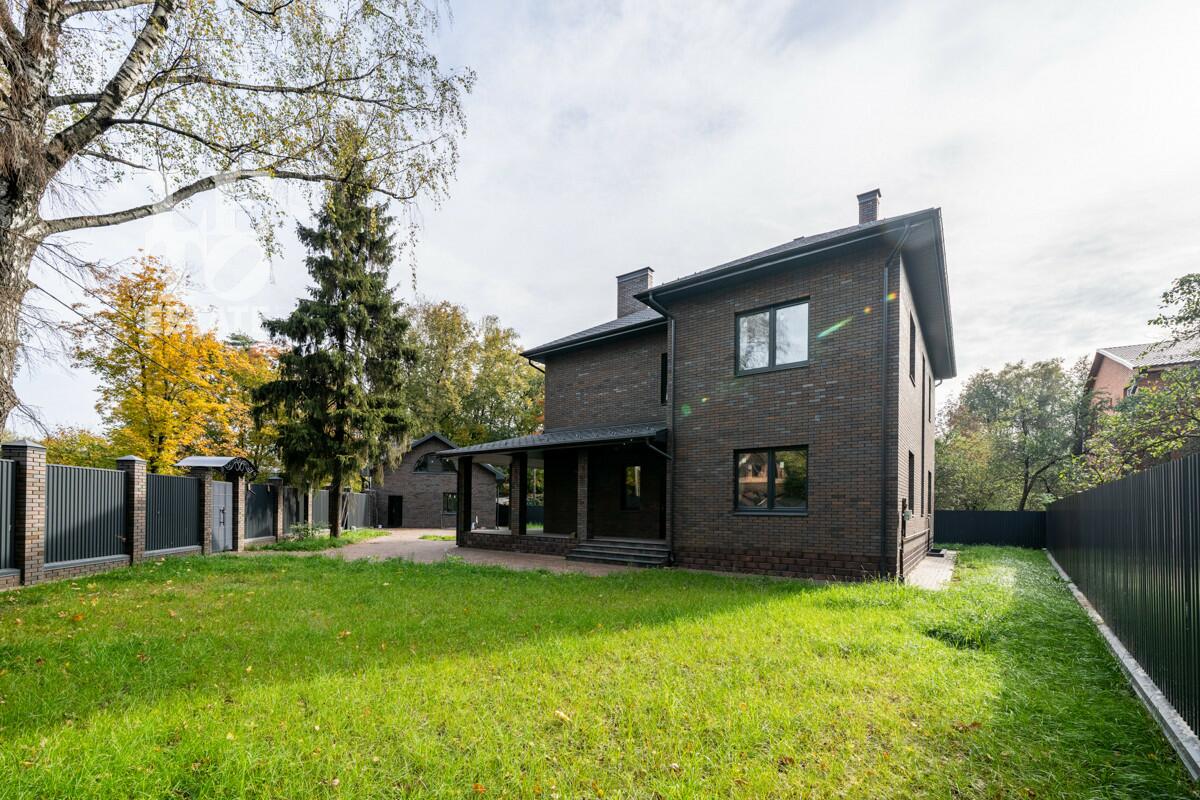 2-этажный коттедж 543.4 м² без отделки