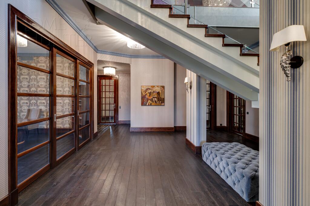 2-этажный коттедж 1 200 м² с отделкой