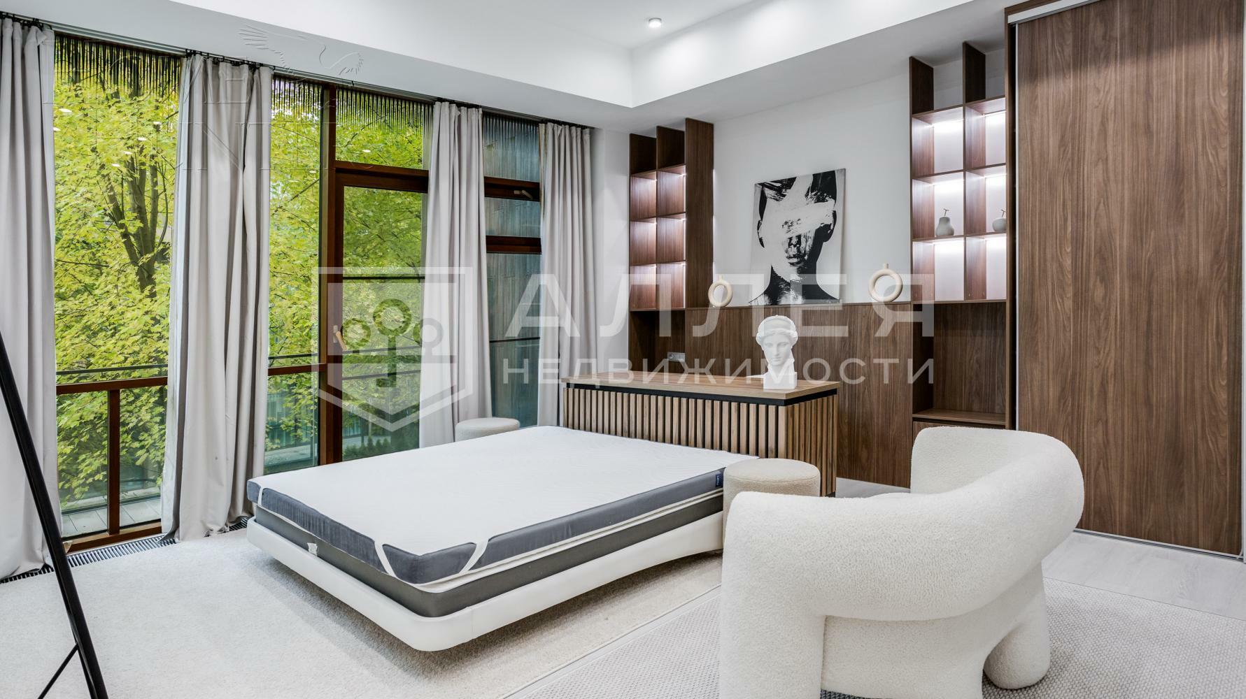 3-этажный таунхаус 240 м² с отделкой