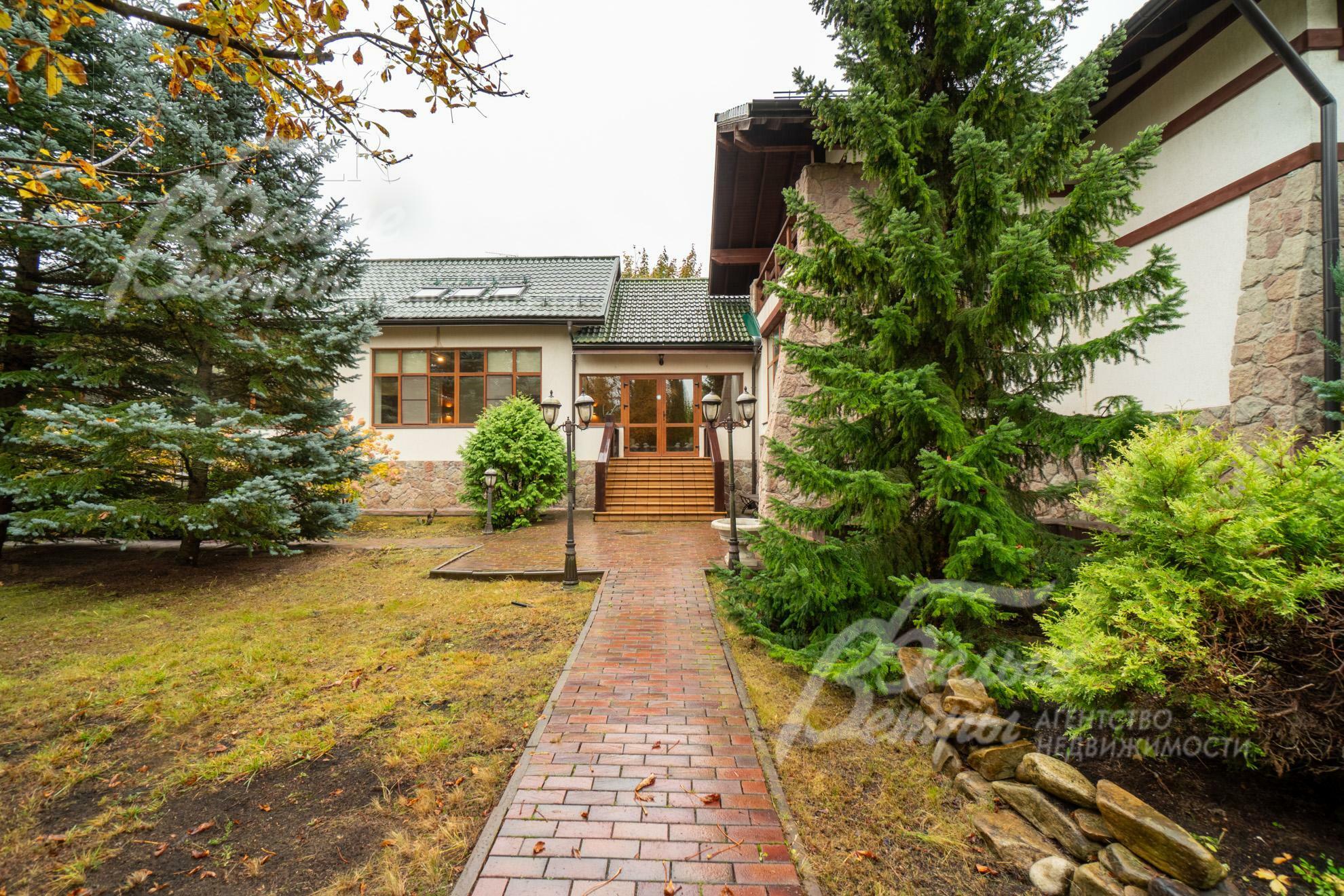 2-этажный коттедж 835 м² с отделкой