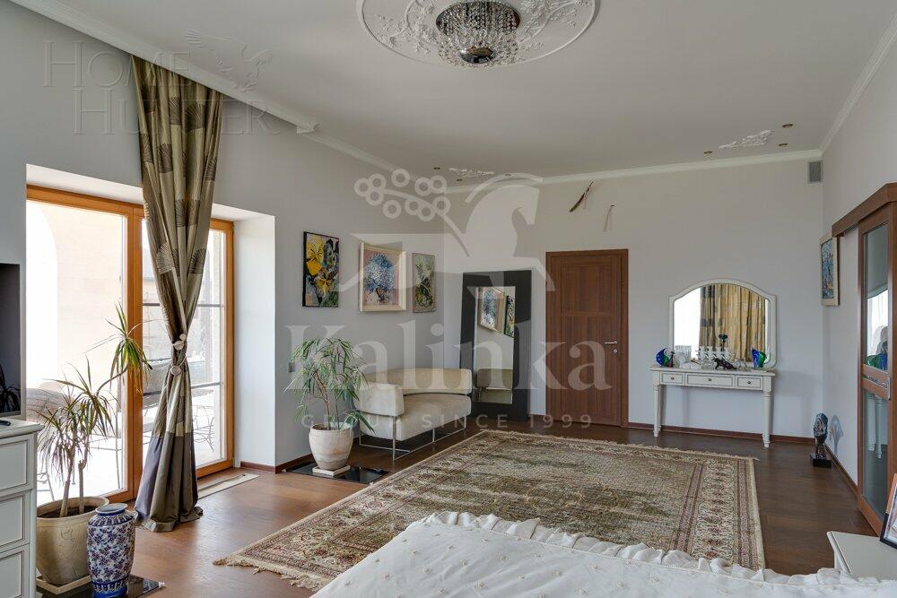 2-этажный коттедж 750 м² с отделкой