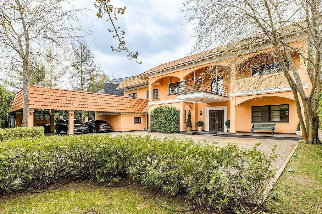 2-этажный коттедж 760 м² с отделкой