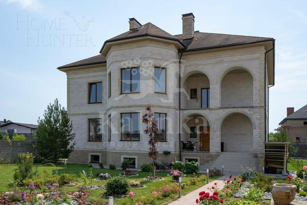 2-этажный коттедж 750 м² с отделкой