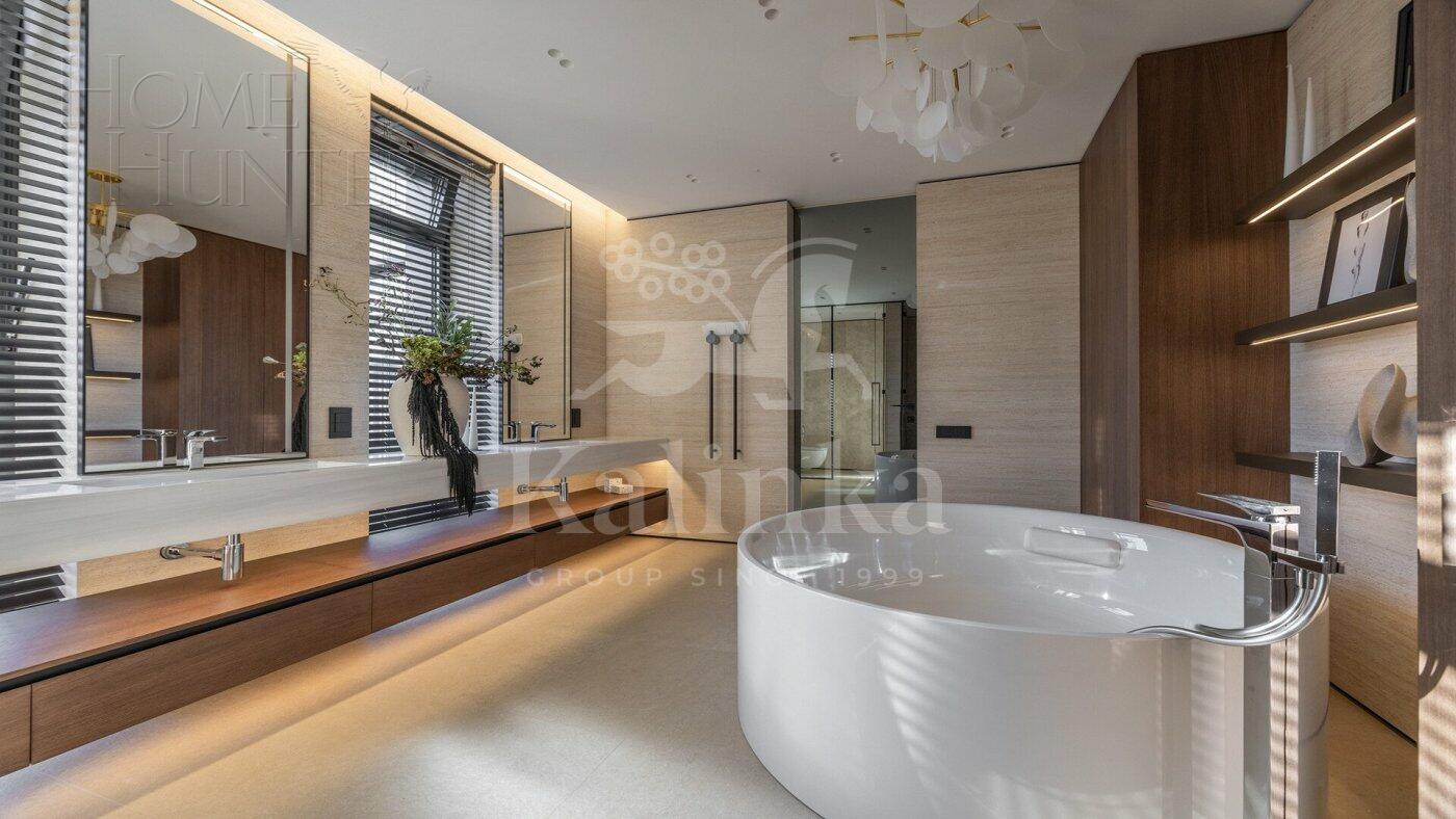 2-этажный коттедж 1 000 м² без отделки