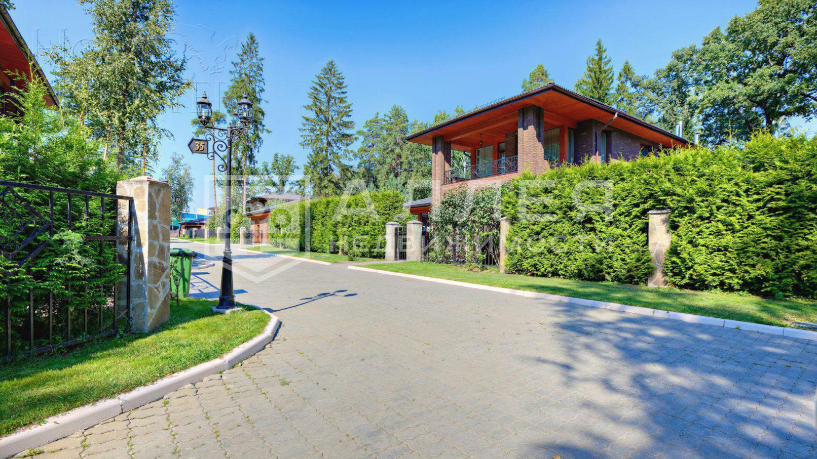 2-этажный коттедж 450 м² с отделкой