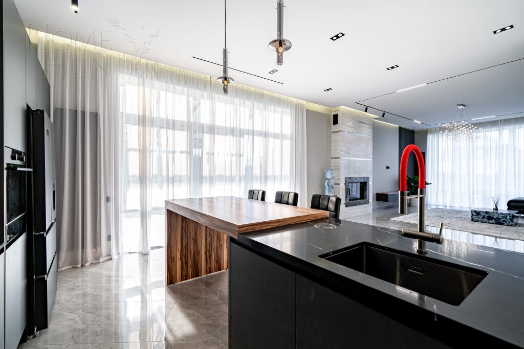 2-этажный коттедж 440 м² с отделкой
