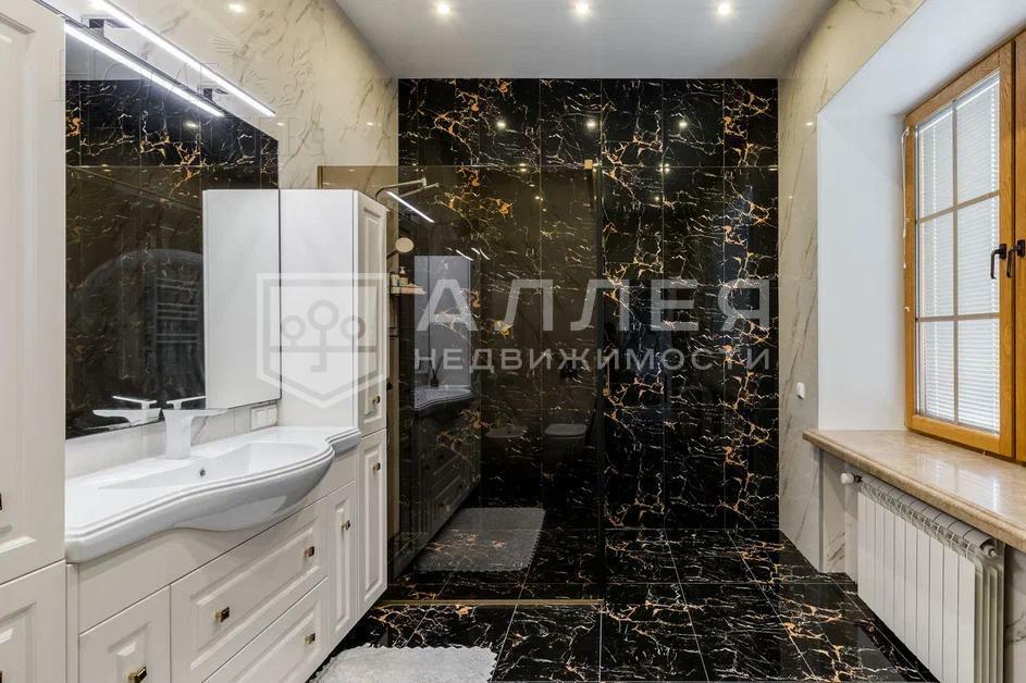 3-этажный коттедж 615 м² с отделкой
