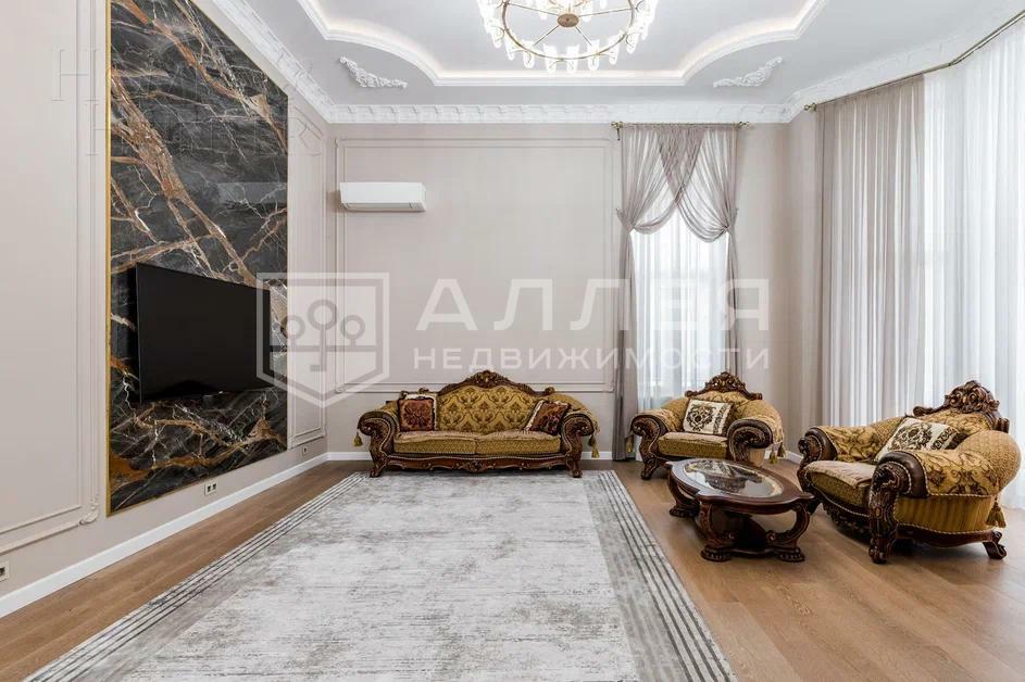 3-этажный коттедж 615 м² с отделкой