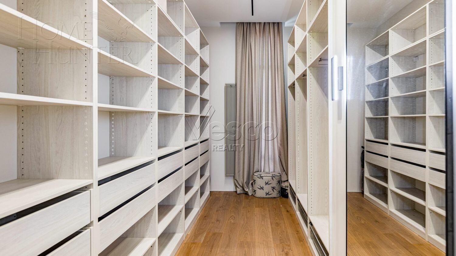 2-этажный коттедж 348 м² с отделкой