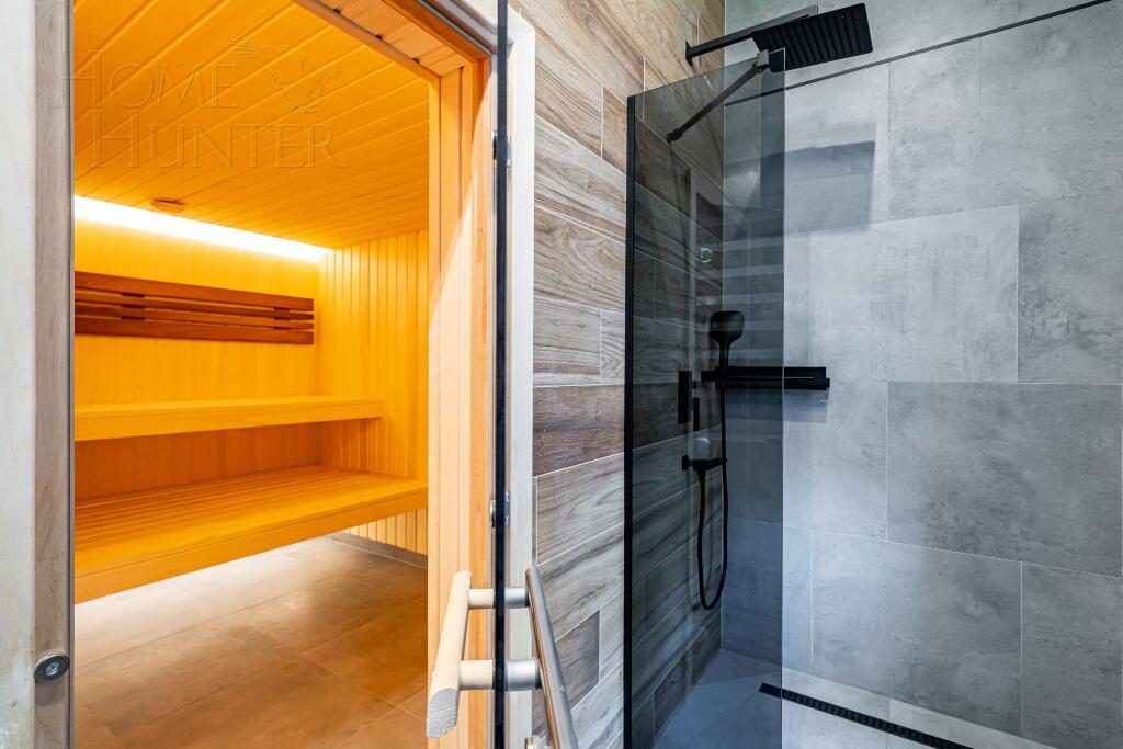 2-этажный коттедж 440 м² с отделкой