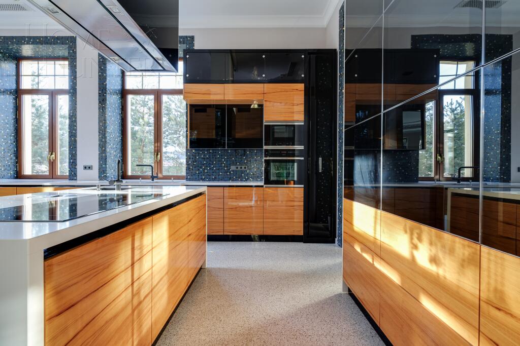 2-этажный коттедж 1 200 м² с отделкой