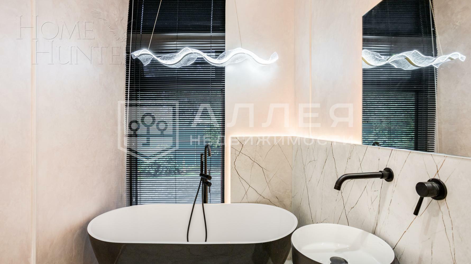 3-этажный таунхаус 240 м² с отделкой