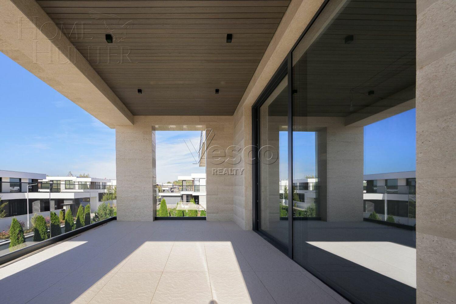 2-этажный коттедж 940 м² без отделки