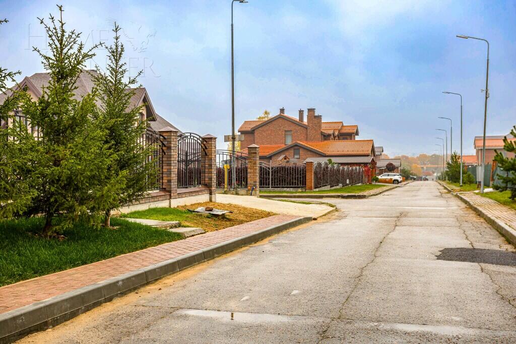 2-этажный коттедж 650 м² без отделки