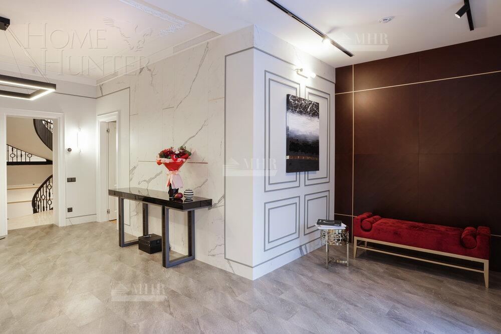 2-этажный коттедж 702 м² с отделкой